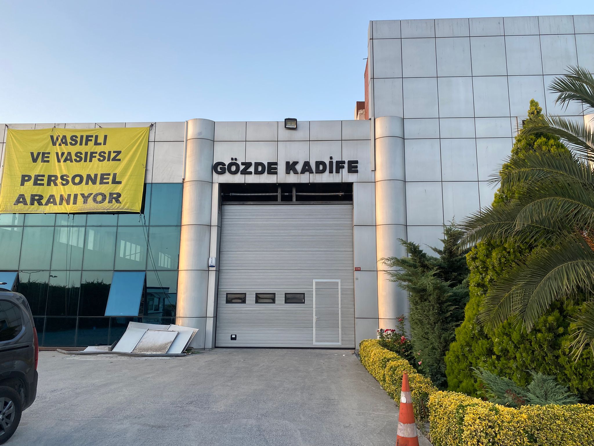 Fabrika Kapıları